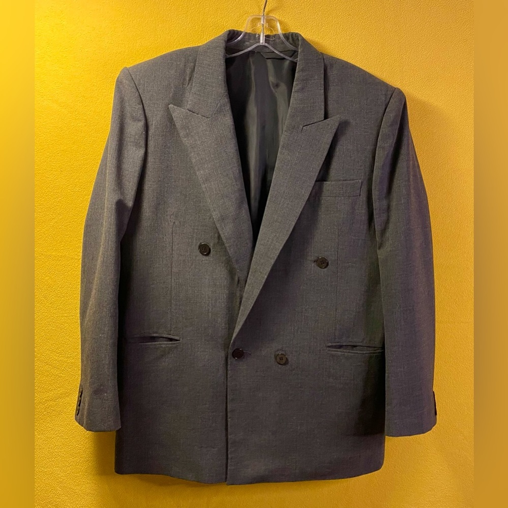 Vintage Blazer for men
Gray color